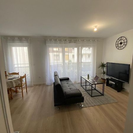 Joli Appartement F2 Bobigny Metro Proche Paris Exterior foto