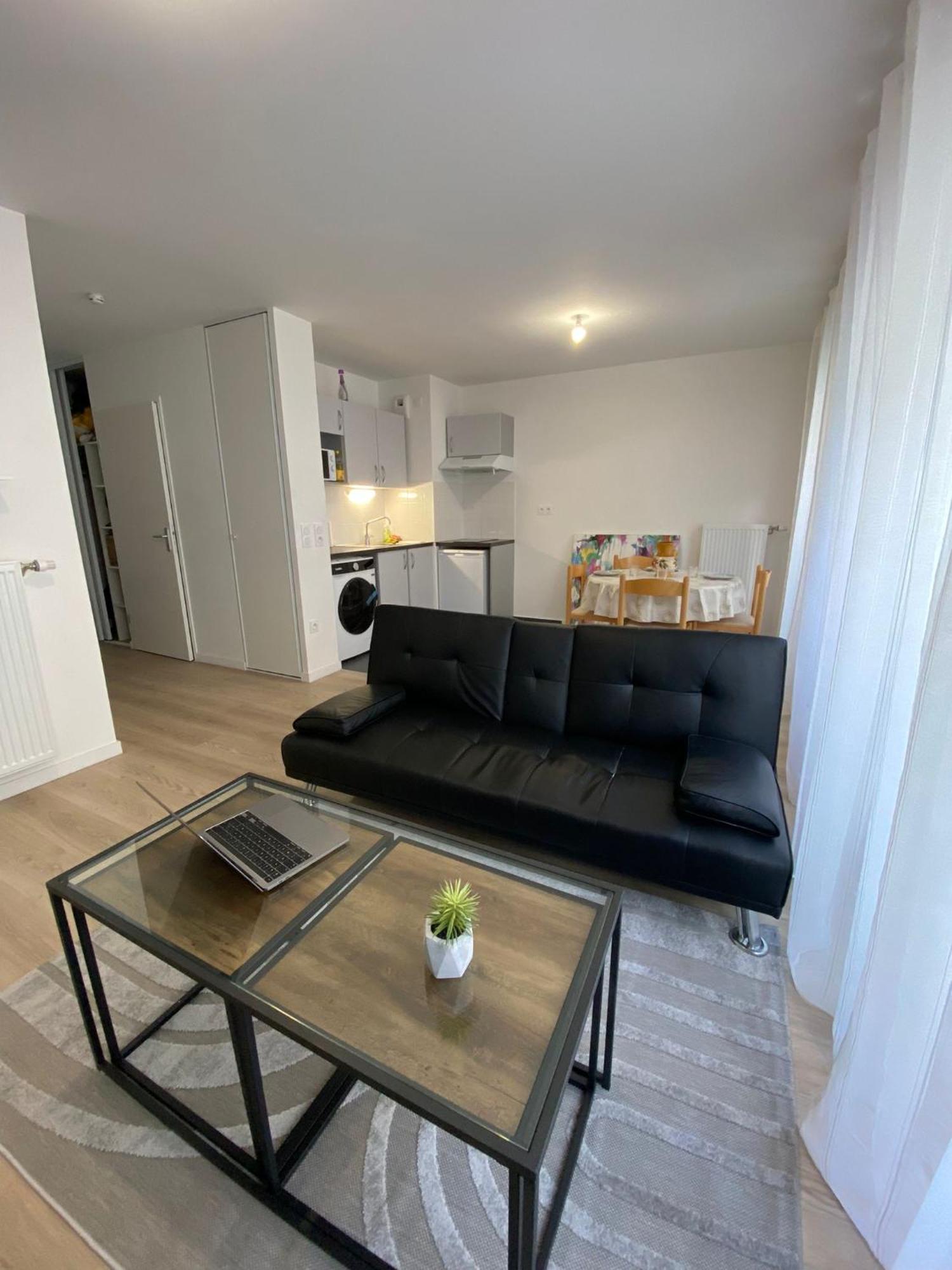 Joli Appartement F2 Bobigny Metro Proche Paris Exterior foto