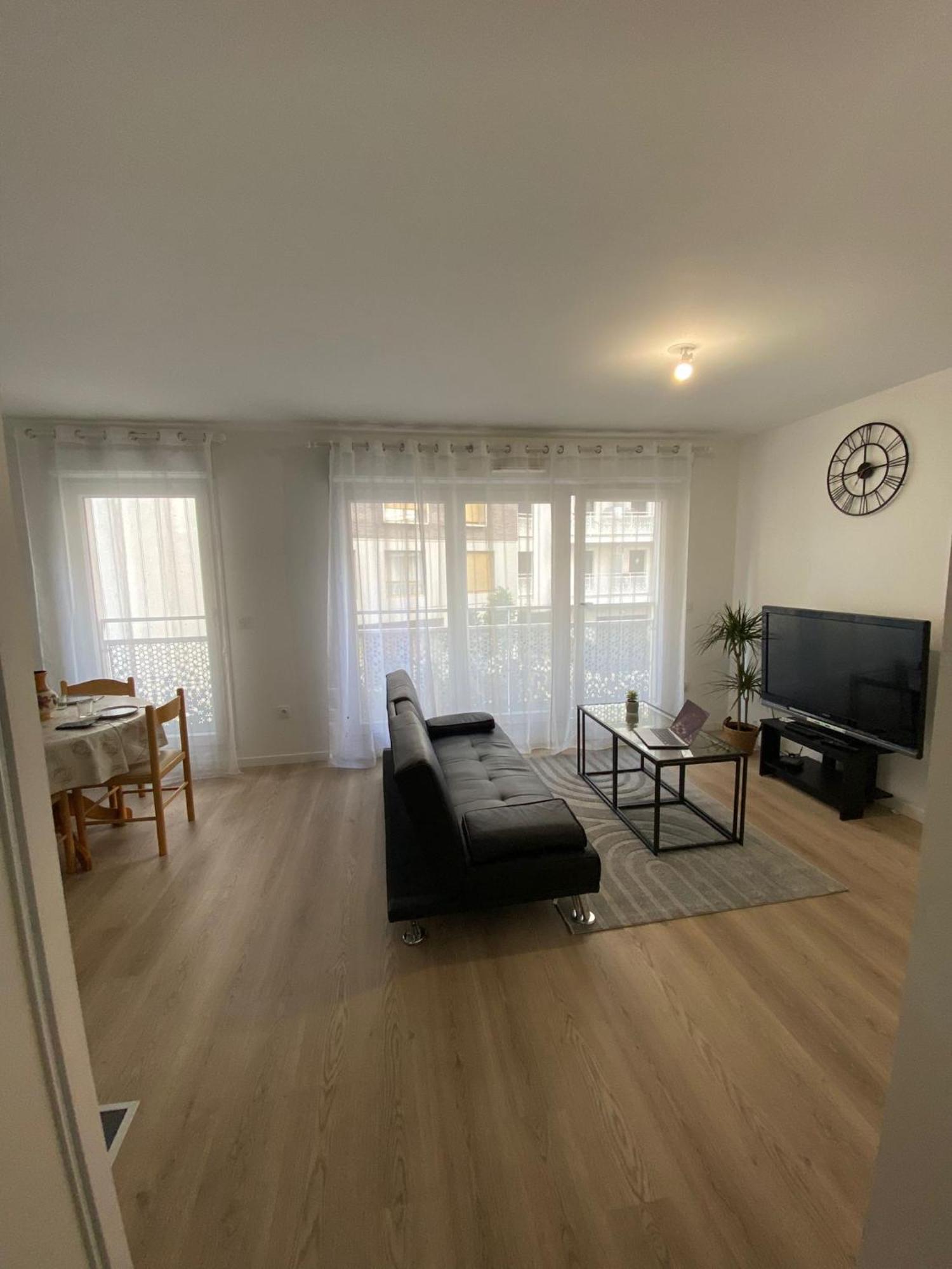 Joli Appartement F2 Bobigny Metro Proche Paris Exterior foto